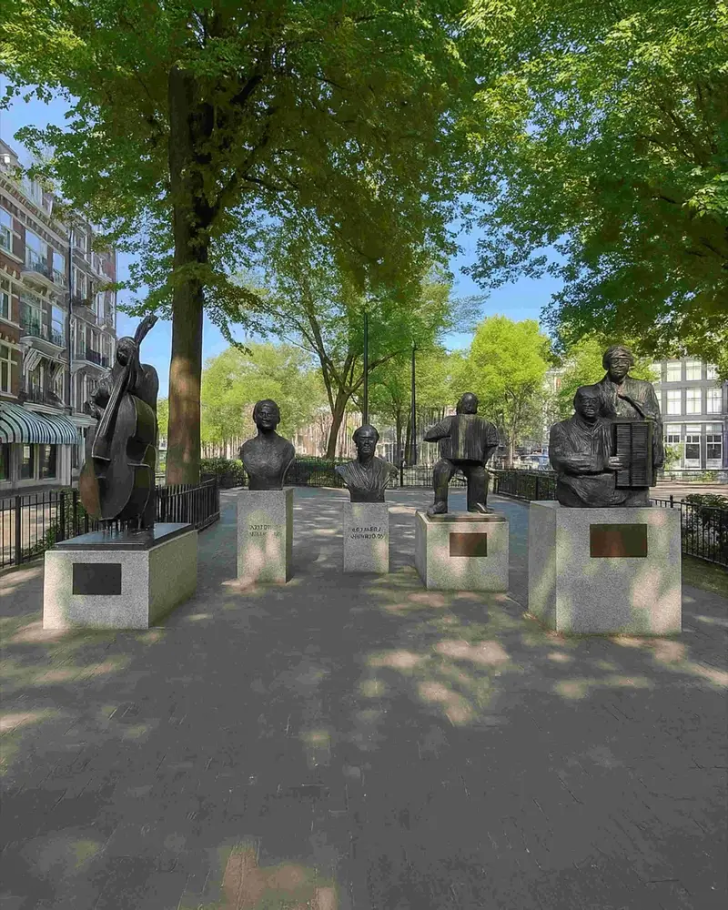 Musician statues at Johnny Jordaanplein